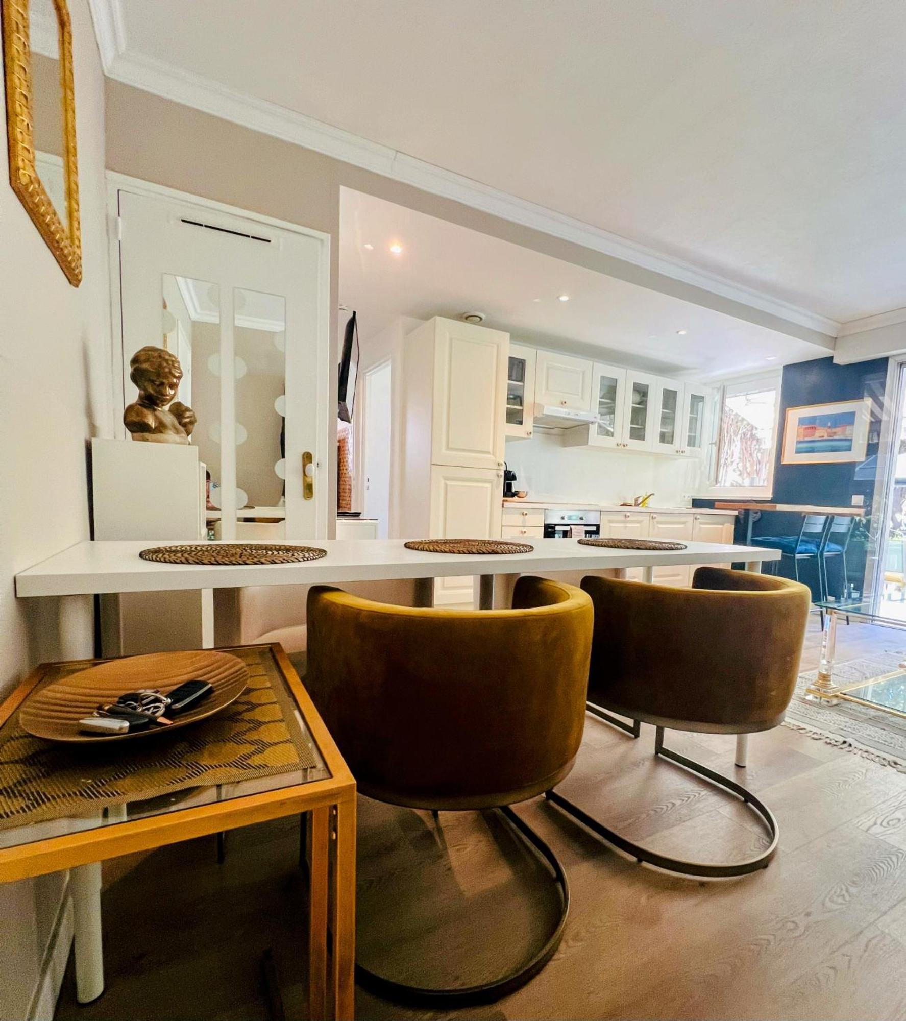 Superbe Appartement Avec Terrasse Jardin Et Parking Prive Saint-Tropez Extérieur photo