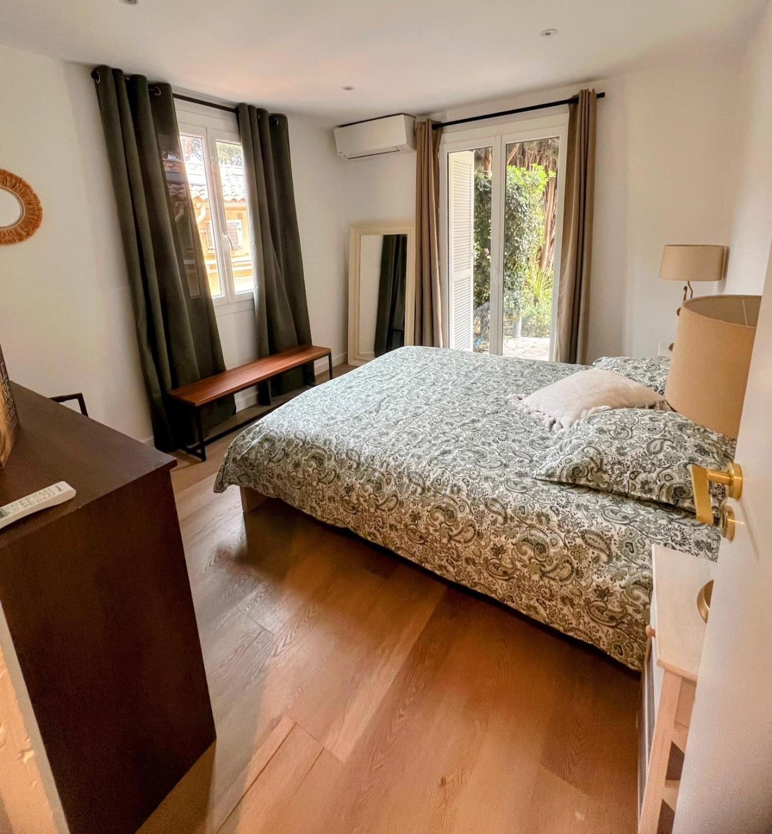 Superbe Appartement Avec Terrasse Jardin Et Parking Prive Saint-Tropez Extérieur photo